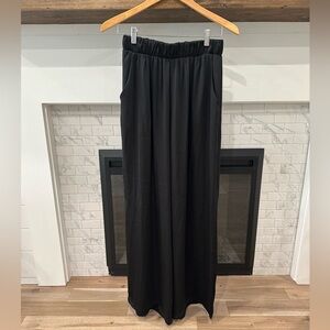 Vici Black Wide-Leg satin Pants